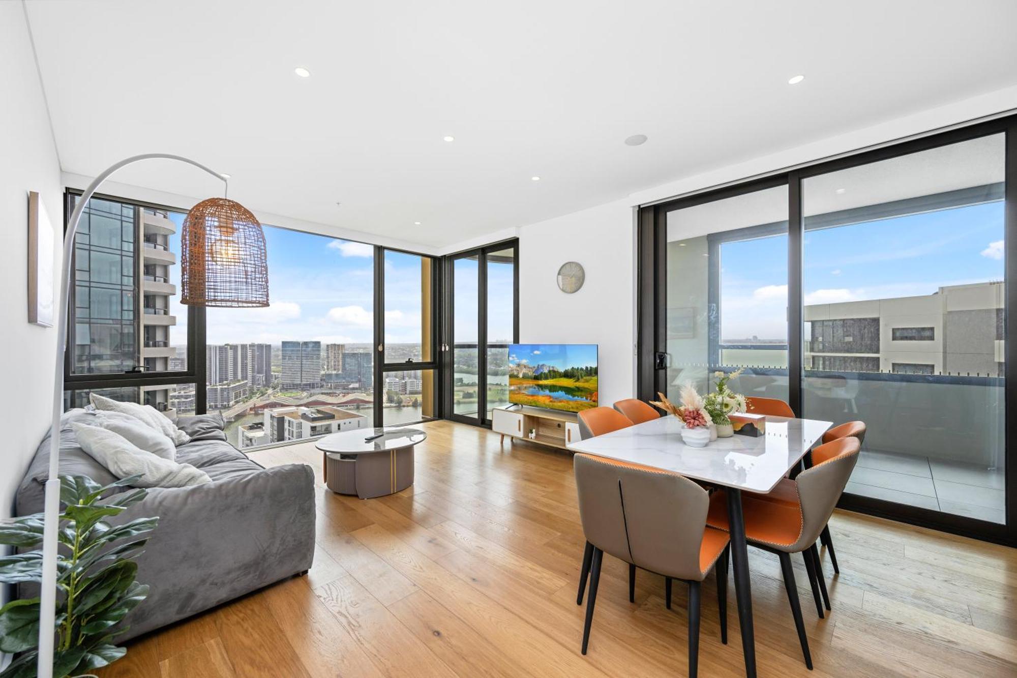 Luxurious In Heart Of Rhodes * Sydney